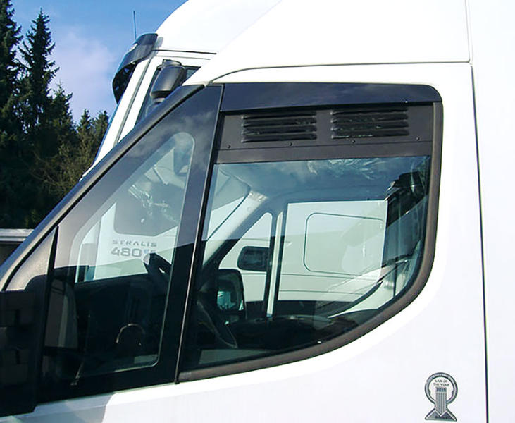 Lüftungsgitter für die Fahrerhaustür Iveco Daily ab Bj. 2014